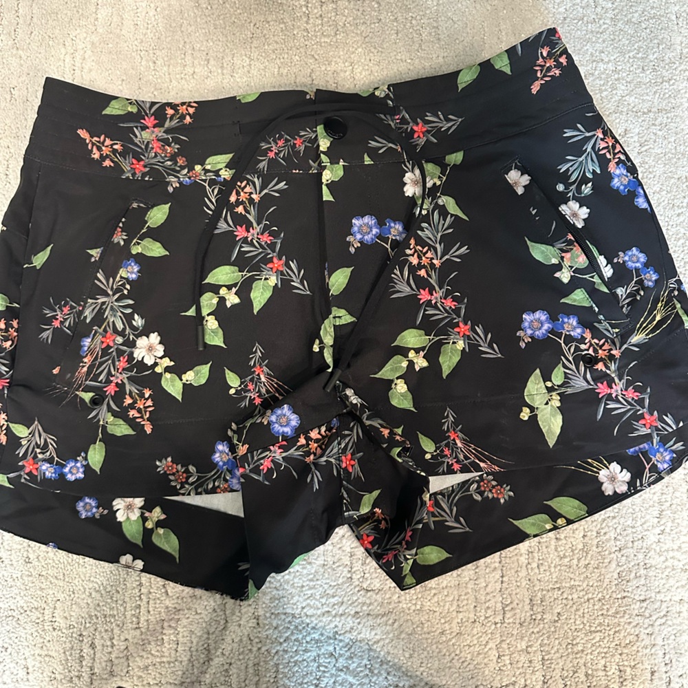 Athleta shorts size 4